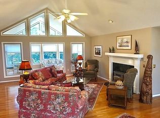 79 McKenzie Dr, Bella Vista, AR 72715