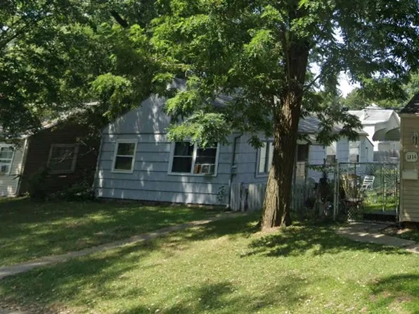 1320 Fay Dr, Fort Wayne, IN 46807