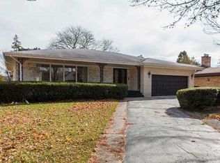 6621 N Spokane Ave, Lincolnwood, IL