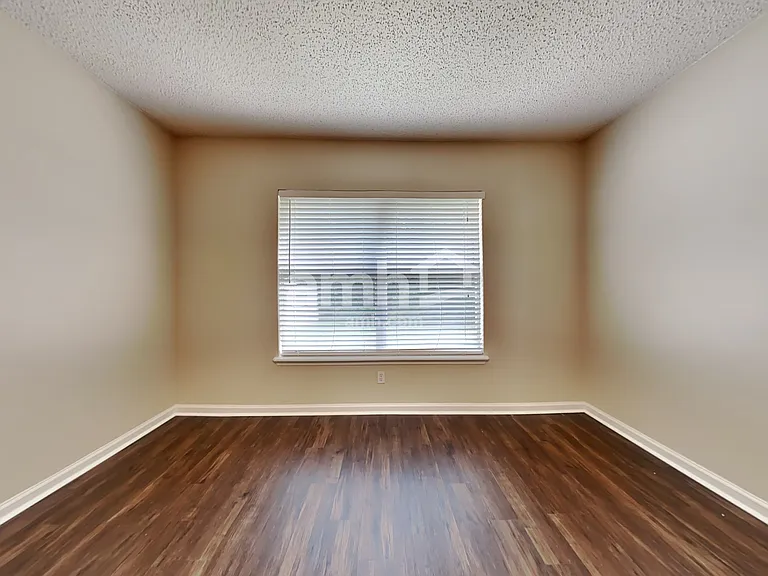 209 Fort Milton Dr — Photo 10