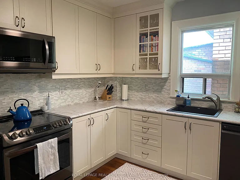 433 Willard Ave — Photo 2