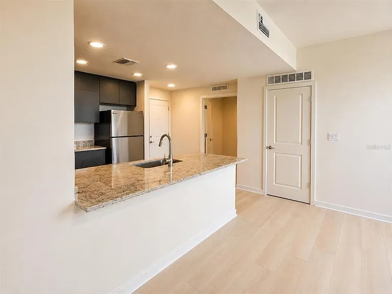 5587 Millenia Park Blvd #424 — Photo 15