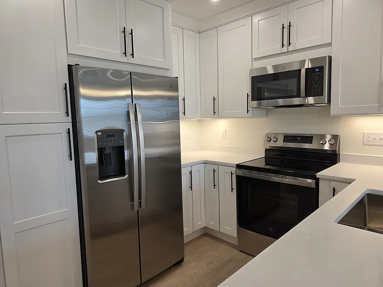 442 Main St #1 — Photo 6
