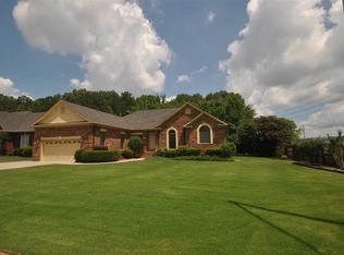 2615 Southhurst Dr SE, Huntsville, AL 35803