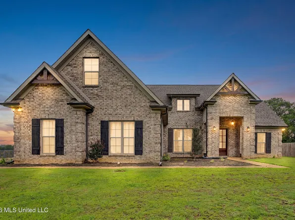 307 Garrison Dr, Senatobia, MS 38668
