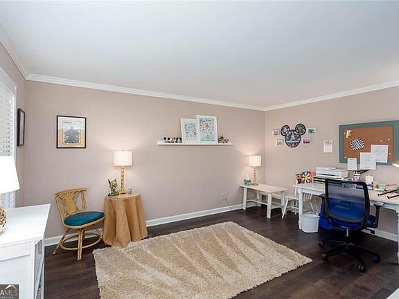 5th image of 6011 Fairlong Ct NW