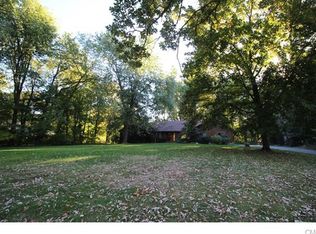 8 Elmcrest Dr, Danbury, CT 06811