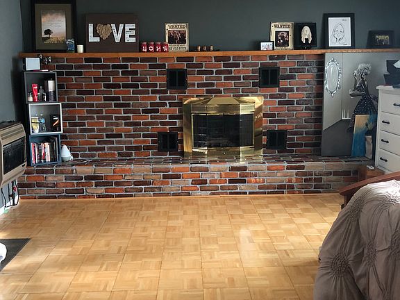 4th image of 460 Bodley Cres