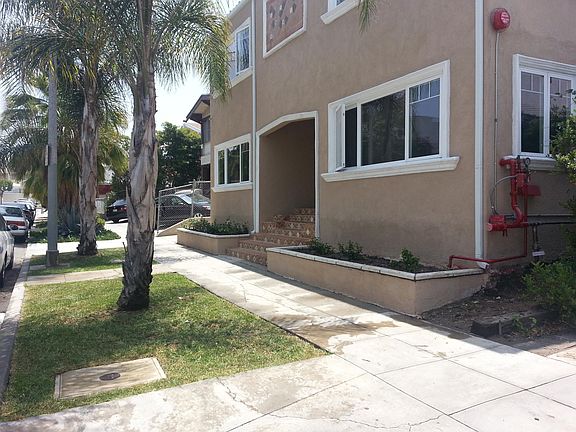 3rd image of 5724 Camerford Ave