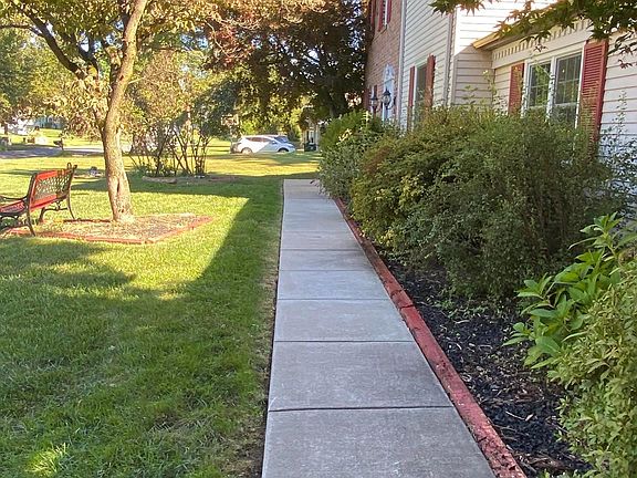 3rd image of 54 White Hurst Dr