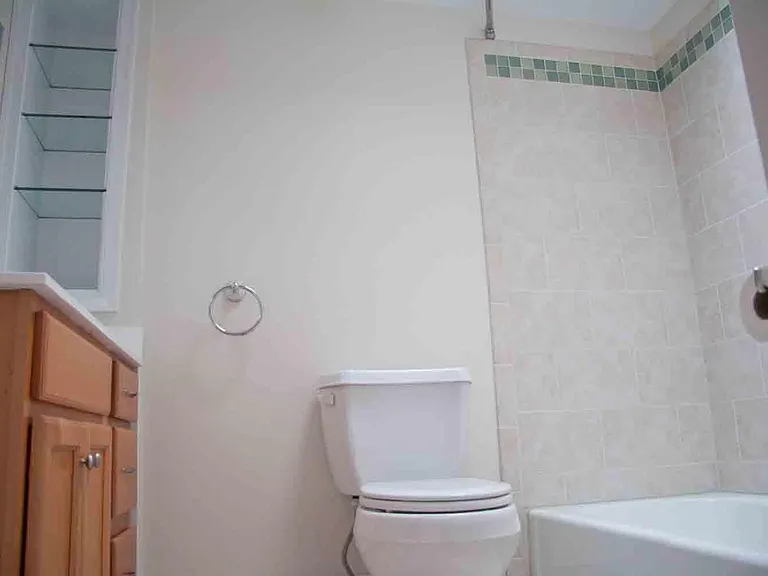 616 S Ellwood Ave — Photo 10