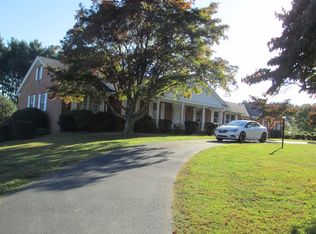 120 Honey Tree Ln, Chadds Ford, PA 19317