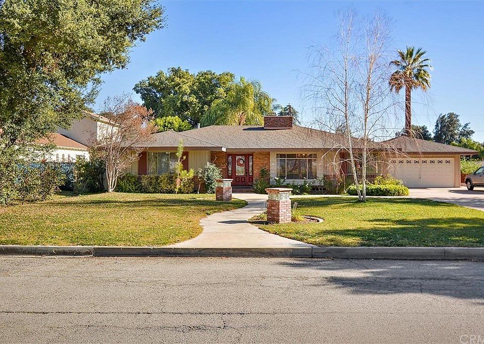 1st image of 3025 Muscupiabe Dr