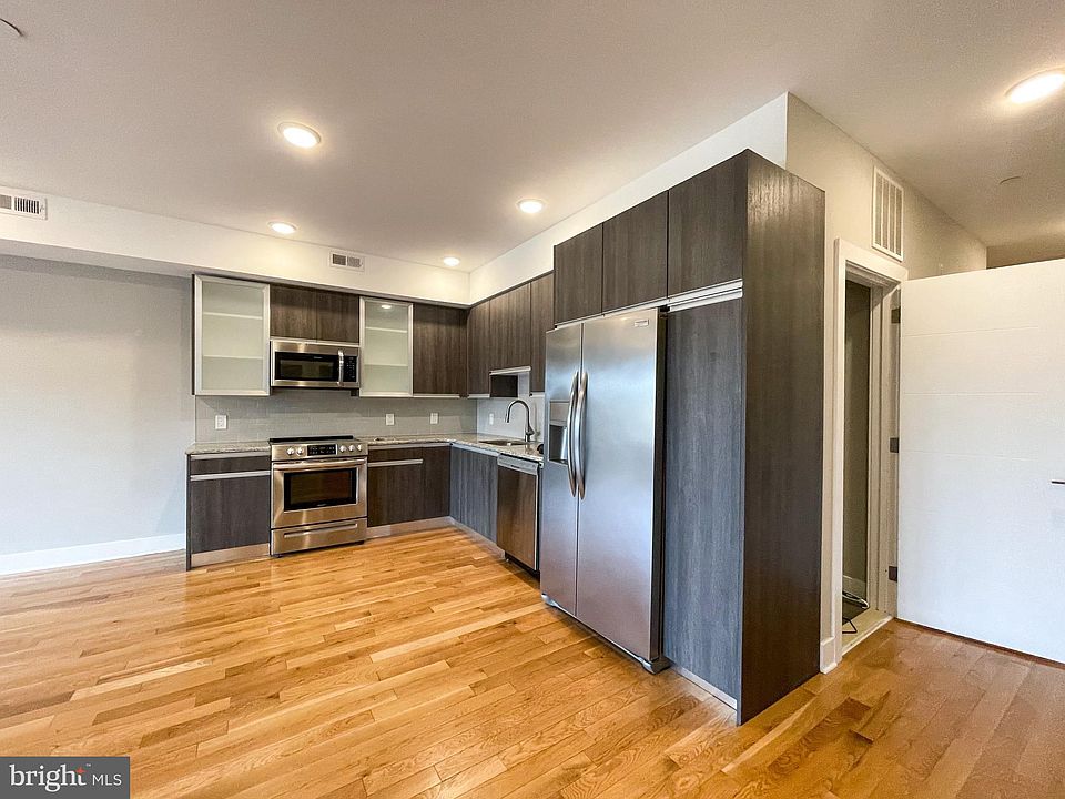 1st image of 1636 Cambridge St #B