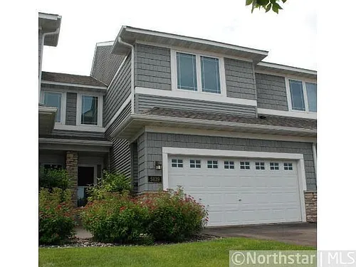 5039 Archer Ln N Photo 1