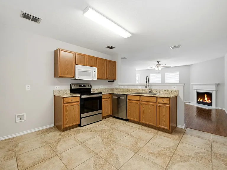 712 Preston Dr — Photo 11