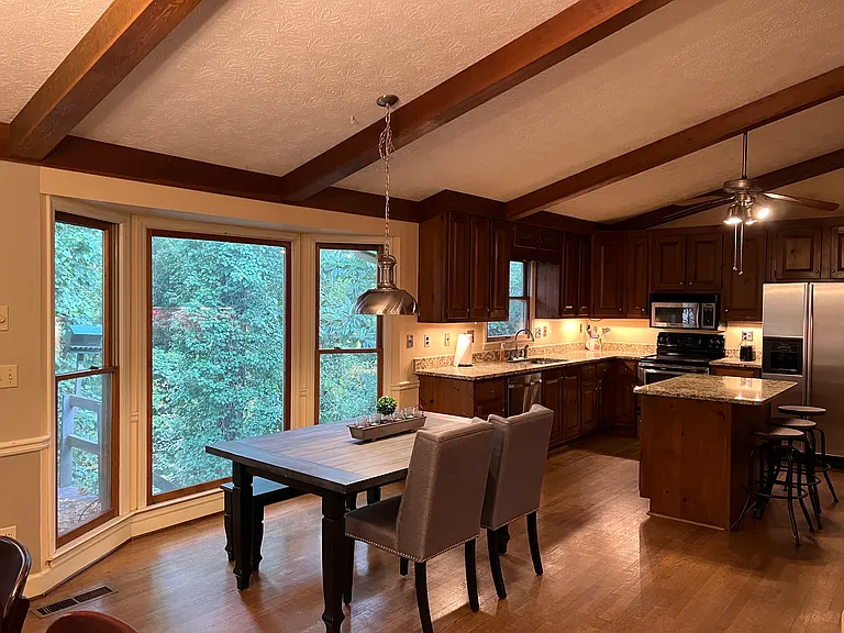 704 Mohawk Dr — Photo 8