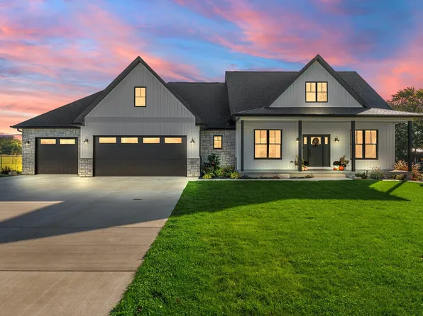 15677 Clark St, Lowell, IN 46356