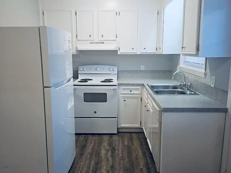 8168 Friendship Ledford Rd — Photo 1