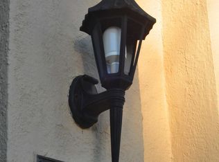 1585 W 13th Ave, Vancouver, BC V6J2G5