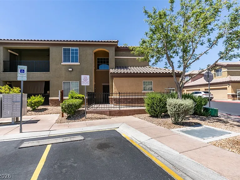 6868 Sky Pointe Dr #2068 — Photo 30