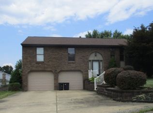 38 Janette Cir, Irwin, PA 15642