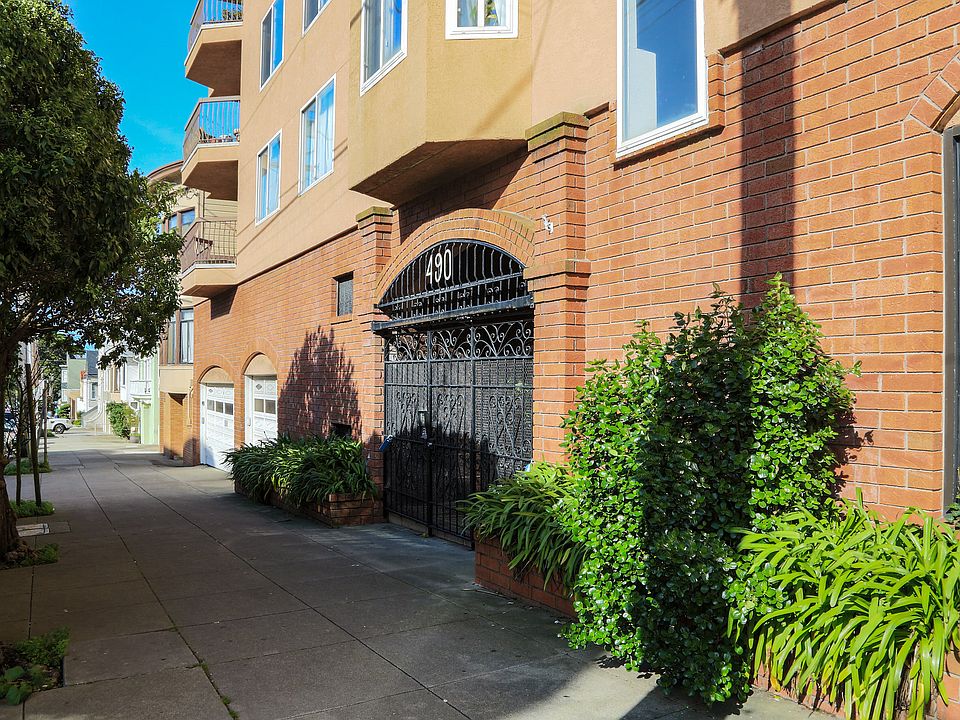 1st image of 490 33rd Ave APT 207