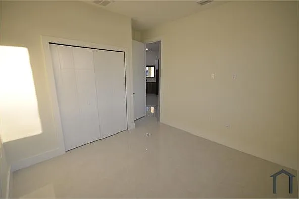 2416 Diplomat Pkwy W — Photo 19
