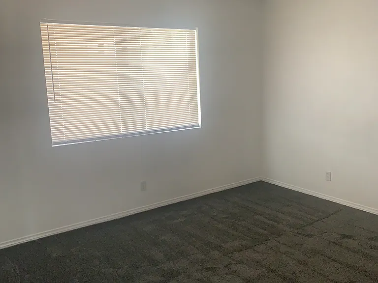 1113 Baseline Rd — Photo 3