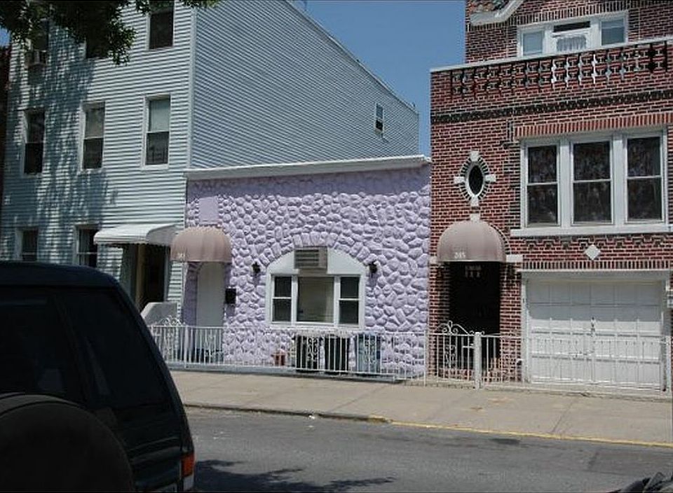 2nd image of 5 32nd St
