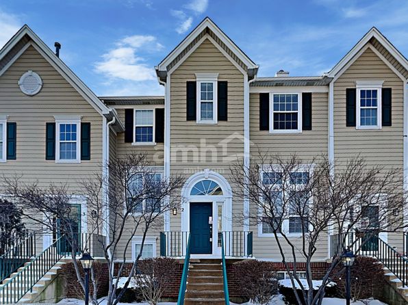 2409 Courtyard Cir UNIT 2