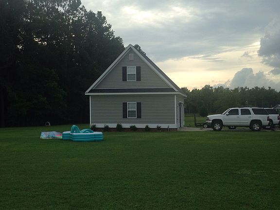 Building with floored attic