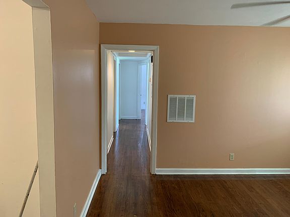 4th image of 5825 Norde Dr E