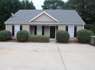 121 Water Oak Ln, Central, SC 29630