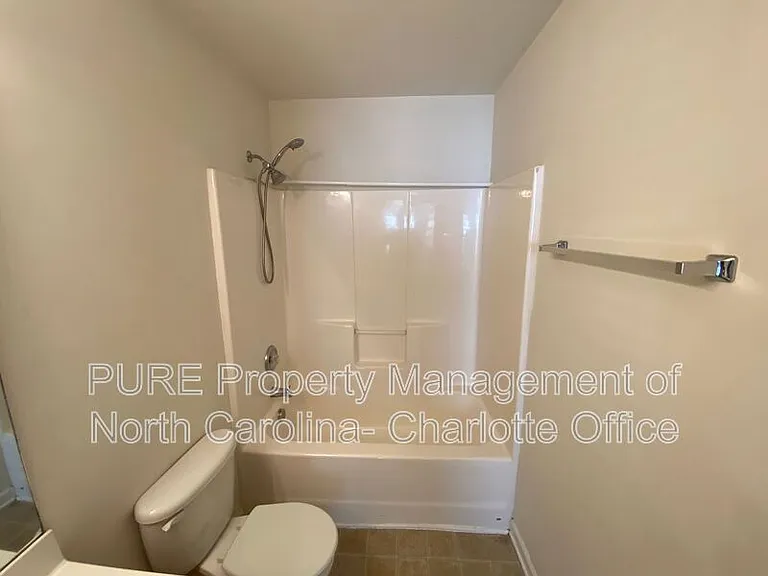 8622 Twined Creek Ln — Photo 24