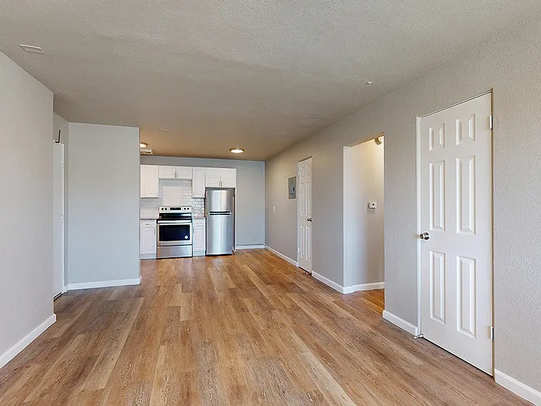 The Silverleaf Apartments — Photo 5