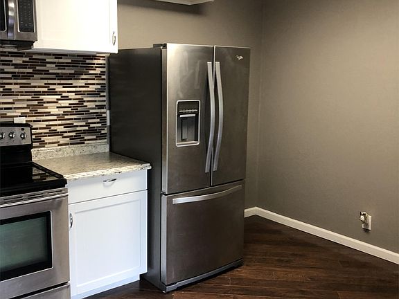 5th image of 11543 E Lexington Ave APT 10