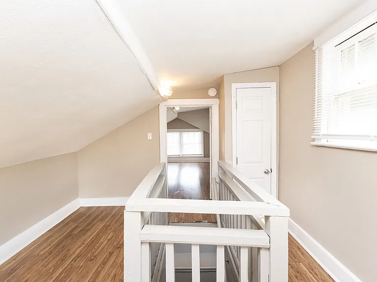 457 Roanoke Ave — Photo 13