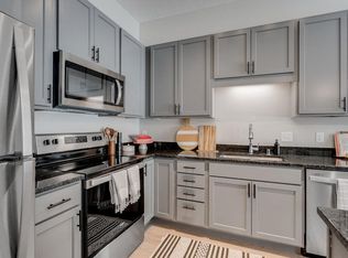 2740 Fairview Ave N UNIT 511, Saint Paul, MN 55113