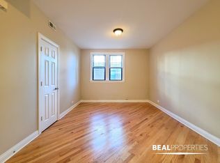 894 Green Bay Rd #1, Winnetka, IL 60093