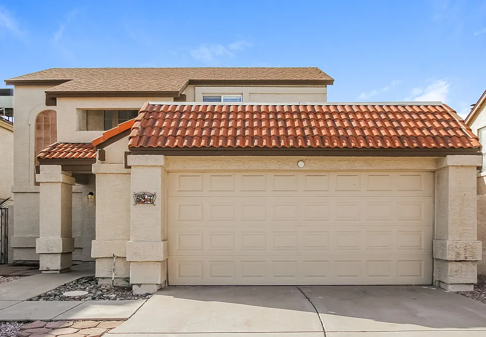 517 E Utopia Rd