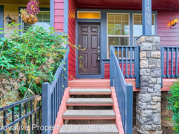 3rd image of 1494 NE Redspire Ln