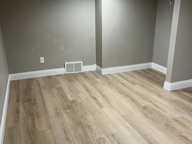 801 N Henderson Ave — Photo 13