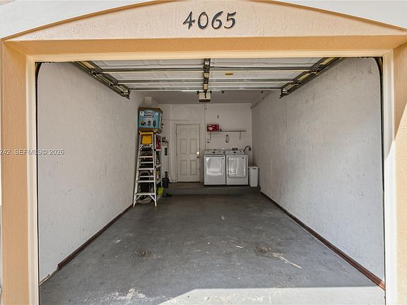 3rd image of 4065 Crystal Lake Dr