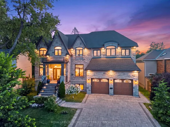 86 Macdonnell St, Kingston, ON K7L 4B7