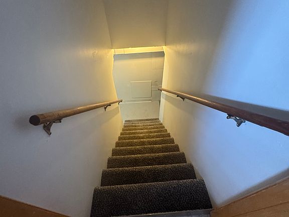 3rd image of 226 E Longfellow Ave