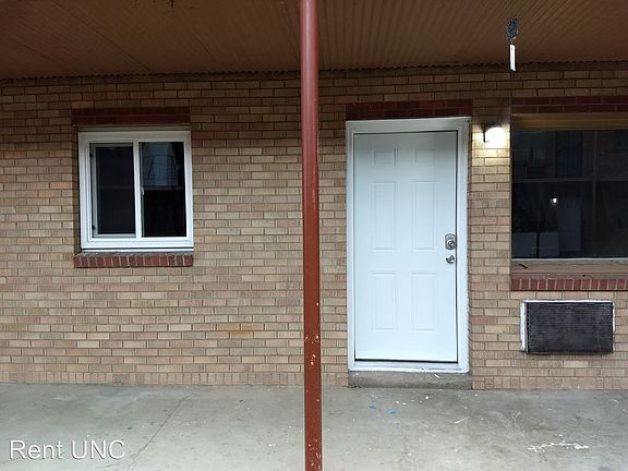 2nd image of 1103 7th St APT 3