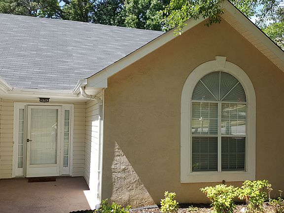 2nd image of 136 Eagles Crest Ln