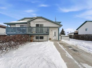 85 W Silver Dr, Blackfalds, AB T4M 0L1