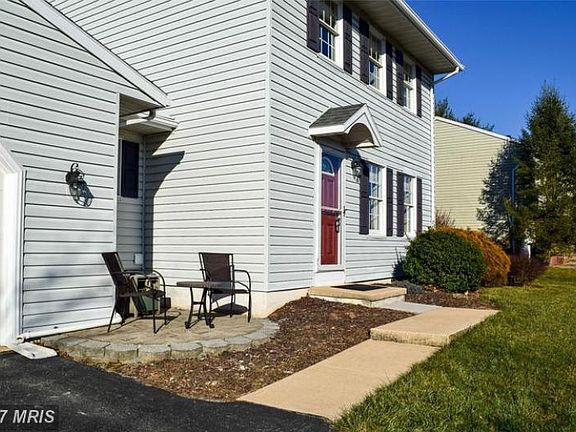 2nd image of 713 Saint Johns Pl
